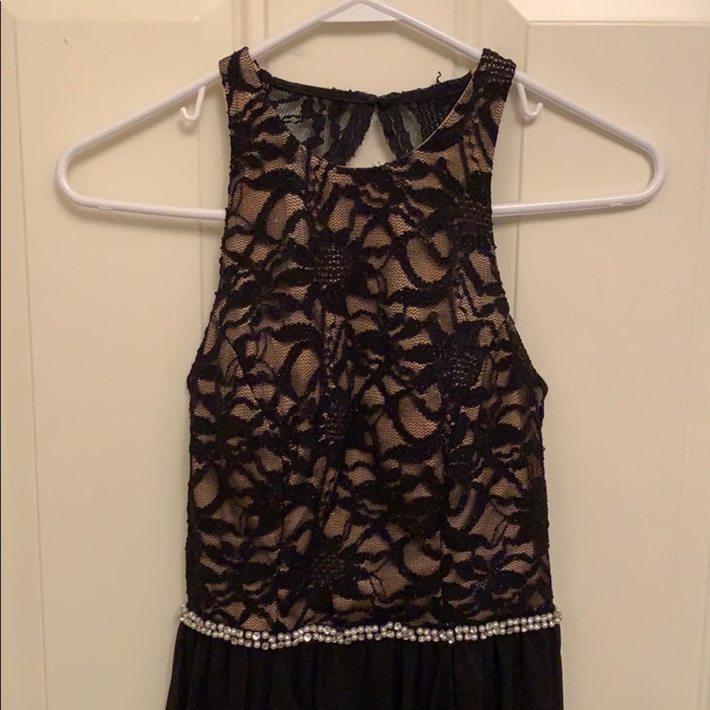 formal dress - Picture 2 of 5